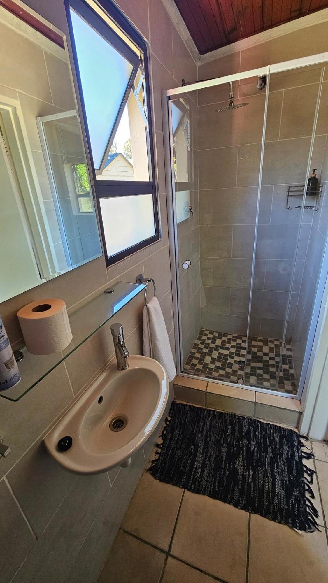 Self Catering Unit Near Airport St George's Park Apartment Port Elizabeth